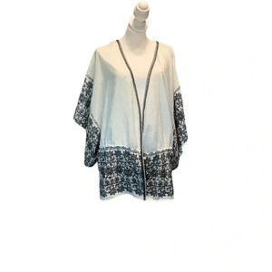 Avenue white and black kimono 14/16